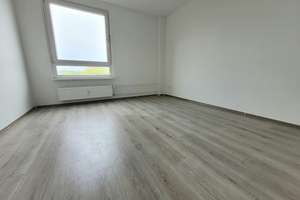 Schöne Aussicht! Renovierte 3-Zimmer-Wohnung mit Balkon! – Nietzscheweg 1, 45279 Freisenbruch, Essen – Vorschaubild 4