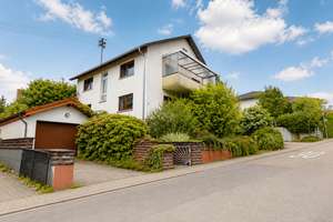 *Niedrige Provision* Freistehendes 2-FH mit großem Potenzial in begehrter Lage von Hirschberg – Die vollständige Adresse der Immobilie erhältst du vom Anbieter., 69493 Hirschberg an der Bergstraße – Vorschaubild 2