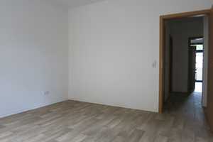 Schicke kleine Wohnung im 1. OG - mit Einbauküche und Balkon! – Bernhardstraße 39, 9126 Chemnitz – Vorschaubild 9