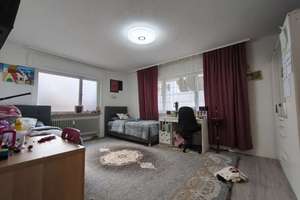 4-Familienhaus mit 2 Garagen und Garten – Die vollständige Adresse der Immobilie erhältst du vom Anbieter., 70195 Botnang-Ost, Stuttgart – Vorschaubild 15