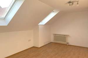 Charmantes Reiheneckhaus mit Stellplatz und Garage im beliebten Büchenbronn – Die vollständige Adresse der Immobilie erhältst du vom Anbieter., 75180 Büchenbronn, Pforzheim – Vorschaubild 8
