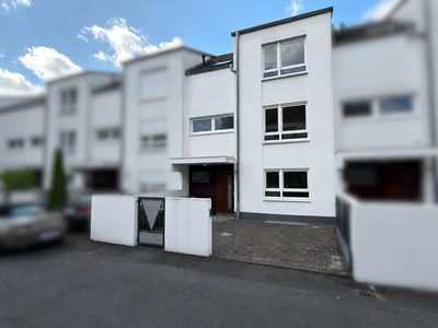 Groß, Warm, Ruhig und natürlich sehr Familiär