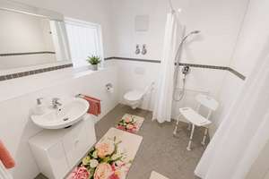 Barrierefreie und helle 2-Zimmer Wohnung mit EBK, überdachtem Balkon und Aufzug – Gerber Str. 1, 71560 Sulzbach an der Murr – Vorschaubild 6