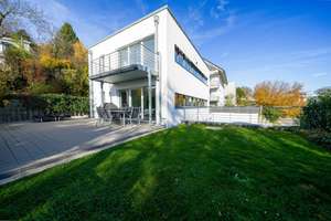 Bauhausstil mit Weitblick - Effiziens A+, Büro/Gäste-UG & 5 Stellplätze