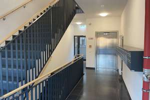 Exklusives Wohnerlebnis in Köln-City: 3-Zimmer-Design-Wohnung mit eigener Sauna & XXL-Balkon – Tel-Aviv-Straße 1, 50676 Altstadt/Süd, Köln – Vorschaubild 3