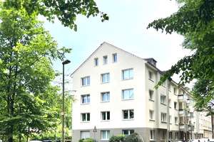 **Erstbezug nach Neuausbau** interessante 3,5-Zi.-Whg.  für DG-Liebhaber in ruhiger Lage**
