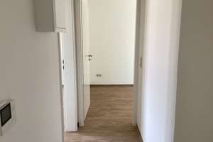 Reinkommen und Wohlfühlen: individuelle 1,5-Zi.-Single-Wohnung, sofort anmietbar! – Wendische Str. 35, 23558 Sankt Lorenz Süd, Lübeck – Vorschaubild 2
