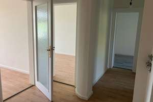 Mockau, frisch renovierte 2 Zimmer-Wohnung, Tageslichtbad mit Wanne im 1. OG, Laminat – Die vollständige Adresse der Immobilie erhältst du vom Anbieter., 4357 Mockau-Nord, Leipzig – Vorschaubild 5