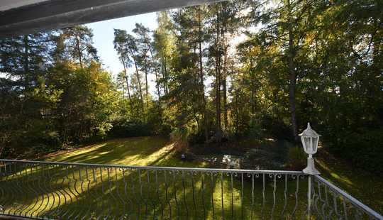 Bild von Großes, bezugsfreies 2-Familienhaus mit wohnwertem Keller für Büro, Gäste, etc. auf 2.795 m² G