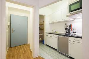 vermietete teilmöbilierte 1-Zimmer-Wohnung mit Balkon – zentral gelegen nahe Uniklinik – Die vollständige Adresse der Immobilie erhältst du vom Anbieter., 1307 Johannstadt-Nord, Dresden – Vorschaubild 2