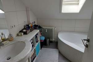 Helle 3,5-Zimmer-Dachgeschosswohnung mit Balkon und Alpenblick in Elchingen – Die vollständige Adresse der Immobilie erhältst du vom Anbieter., 89275 Elchingen – Vorschaubild 6