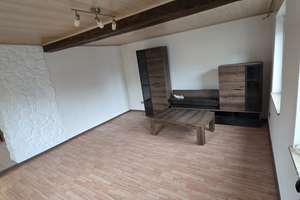 Familienhaus mit Garten, Garage & Stellplätzen in Buseck – Die vollständige Adresse der Immobilie erhältst du vom Anbieter., 35418 Buseck – Vorschaubild 4
