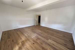 Frisch renovierte 3,5-Zimmer-Erdgeschosswohnung mit Terrasse, Gäste-WC und neuer Einbauküche – Ritter-Gebhard-Straße 37a, 38229 Gebhardshagen, Salzgitter – Vorschaubild 3