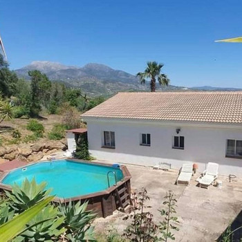 Wunderschöne Villa mit 3 Schlafzimmern und 2 Bädern sowie atemberaubendem Panoramablick