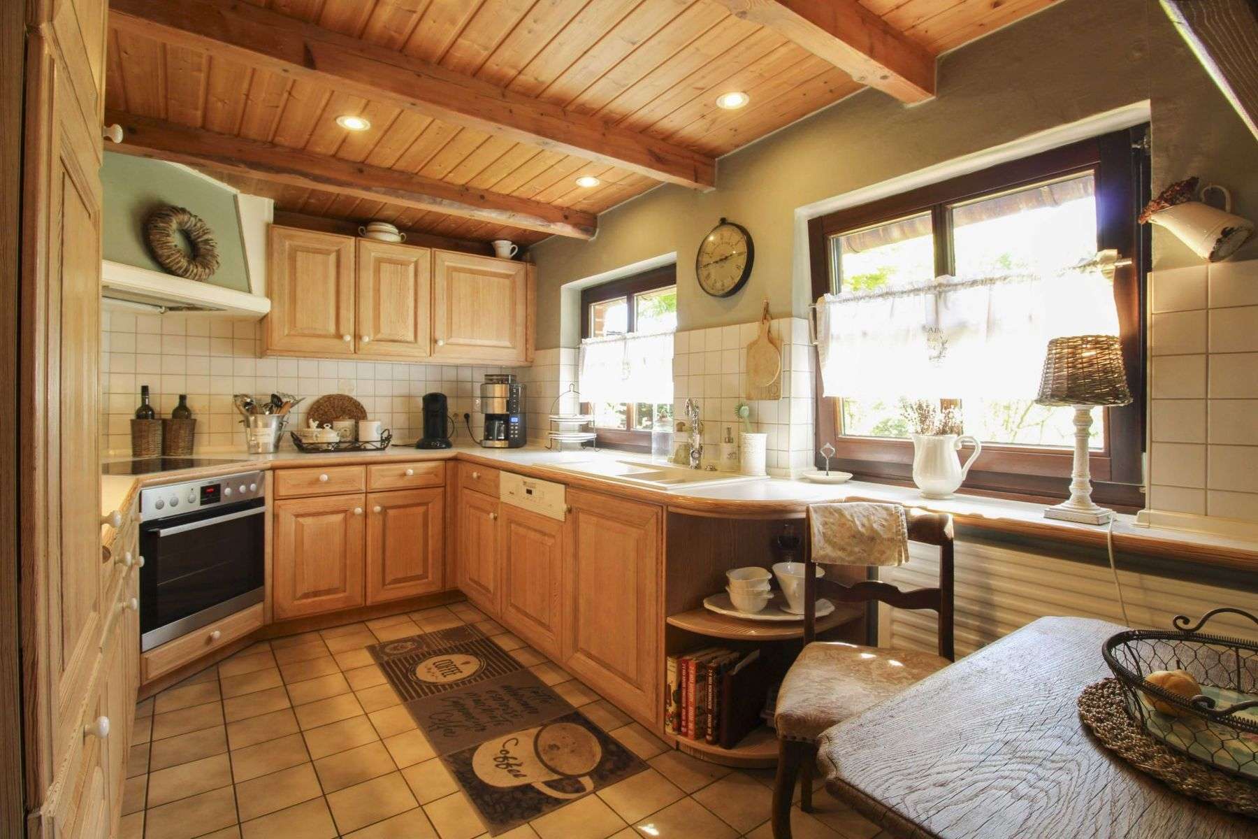 Immobilie in Wischhafen - Reetdachidylle in ruhiger Feldrandlage von Wischhafen - Landhaus mit Ferienwohnung - Bild 15