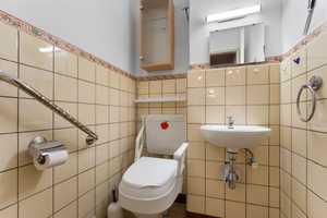 Bremen-Mittelshuchting: Reihenendhaus auf großem Grundstück mit Garage – Bremen – Vorschaubild 19