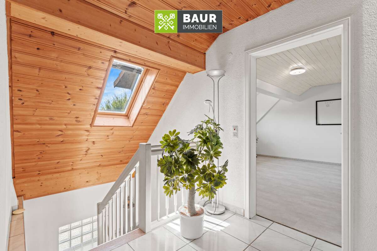 Immobilie in Baienfurt - 360°| Einfamilienhaus mit Einliegerwohnung in zentraler Lage von Baienfurt auf großem Grundstück! - Bild 9