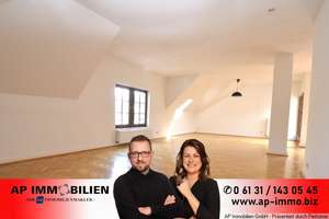 TAUNUSSTR. - Dachgeschosswohnung mit viel Flair und Charisma