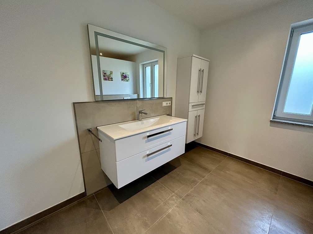 Immobilie in Röhrnbach - Modernes, neuwertiges Einfamilienhaus in 94133 Röhrnbach - Bild 10