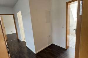 stilvolle 2-Zimmer-DG-Wohnung mit beeindruckender Raumhöhe - zentral in Mz-Kastel, von privat – Admiral-Scheer-Str. 11, 55252 Mainz-Kastel, Wiesbaden – Vorschaubild 18