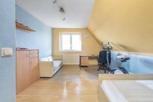 Ruhiges Familienleben in Kirchwerder:
"Gut geschnittenes Einfamilienhaus mit Potenzial in Elbnähe" – Die vollständige Adresse der Immobilie erhältst du vom Anbieter., 21037 Kirchwerder, Hamburg – Vorschaubild 14