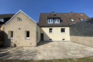 Kernsaniertes Doppelhaus mit Einbauküche in Hannover sowie großen Grundstück  – Die vollständige Adresse der Immobilie erhältst du vom Anbieter., 30455 Badenstedt, Hannover – Vorschaubild 3