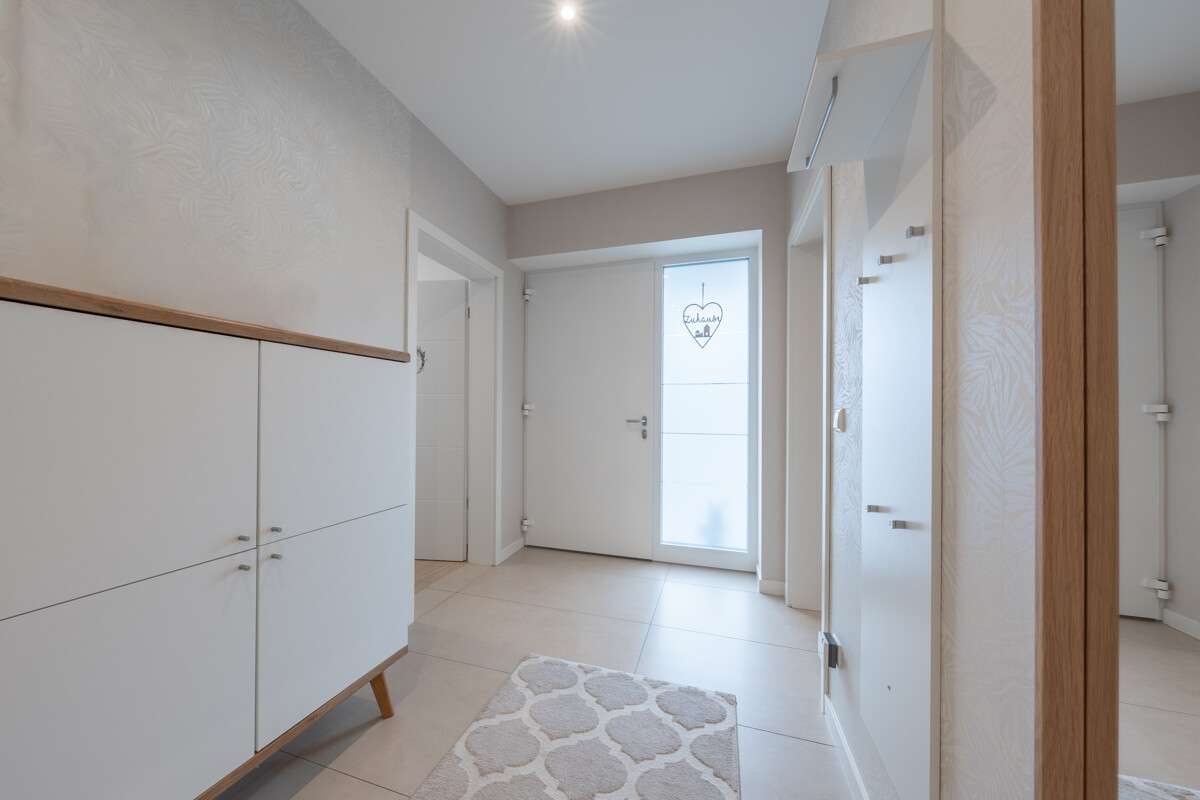 Immobilie in Bippen - Modernes Familienanwesen

Großzügigkeit, Design und Zukunftssicherheit in perfekter Harmonie - Bild 17