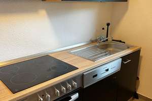 4-Zimmer-Wohnung mit Balkon zentral in Frankfurt trotzdem im Grünen, WG tauglich  – 60320 Dornbusch, Frankfurt am Main – Vorschaubild 2