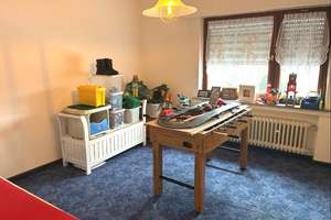 Charmantes Zweifamilienhaus in ruhiger Wohngegend mit viel Potenzial 

 – Die vollständige Adresse der Immobilie erhältst du vom Anbieter., 57586 Weitefeld – Vorschaubild 10