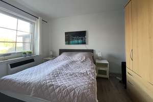 Wohnen, wo andere Urlaub machen – Doppelhaushälfte mit Terrasse und Balkon – Die vollständige Adresse der Immobilie erhältst du vom Anbieter., 24398 Brodersby – Vorschaubild 6