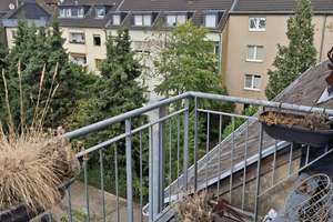 Köln-Dellbrück  Helle 4-Zimmer 109,5 m²  DG-Maisonette mit Balkon