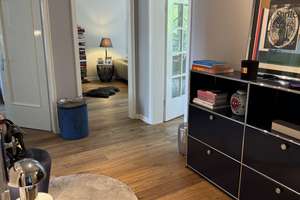 Bestlage am Hofgarten, 3-Zi., 90qm, edles Parkett, Balkon, EBK, Aufzug, Gge., v. Privat – Jägerhofstr. 25, 40479 Pempelfort, Düsseldorf – Vorschaubild 2