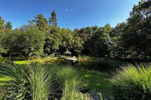 Exklusiv. Privat. Naturverbunden
Ihre Villa mit Waldflair & Wasserlauf – Die vollständige Adresse der Immobilie erhältst du vom Anbieter., 90537 Feucht – Vorschaubild 9