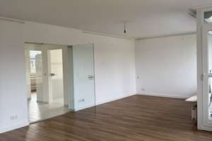 🏡 Helle 3-Zimmer Wohnung mit großem Balkon & Einzelgarage in Refrath