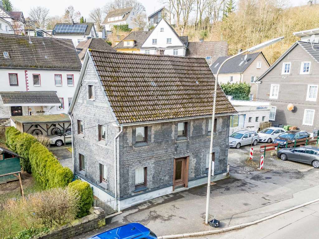 Immobilie in Gummersbach - Historisches Einfamilienhaus mit viel Potenzial - Sanierungsprojekt im Zentrum von Gummersbach - Bild 1