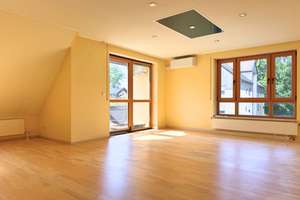Bezugsfreie Maisonette-Wohnung mit Süd-West-Balkon in familienfreundlicher Lage von Chemnitz – Die vollständige Adresse der Immobilie erhältst du vom Anbieter., 9224 Mittelbach, Chemnitz – Vorschaubild 2