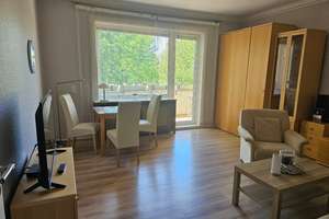 Gepflegte 2 Zimmerwohnung mit Sonnenbalkon und Tageslichtbad - 0172-3261193