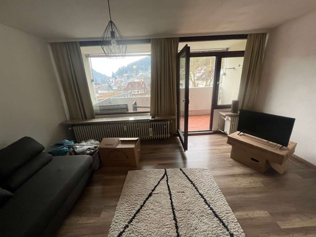 Immobilie in Bad Liebenzell - Kapitalanlage oder Eigennutzung: Gepflegte Wohnung mit Südwest-Balkon - Bild 2