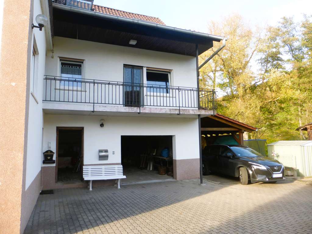 Immobilie in Rutsweiler an der Lauter - Zahlen Sie immer noch Miete? Ihr Haus für die große Familie mit Garten, Garage, Terrasse! - Bild 2