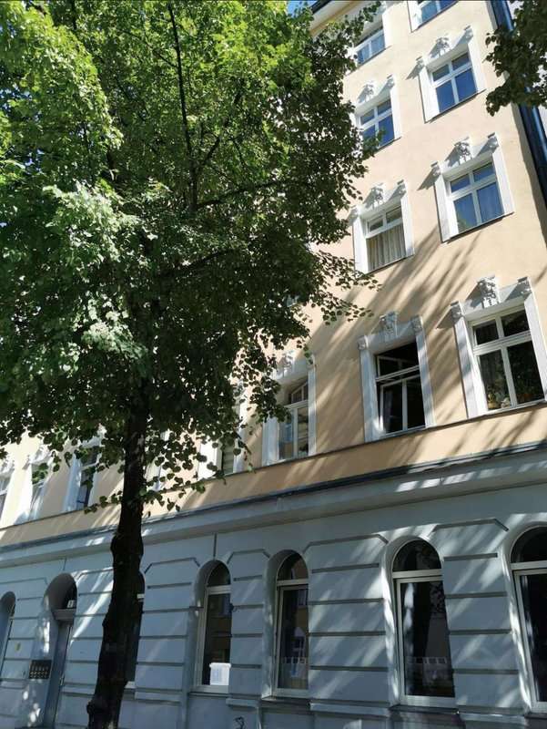 Seltene Altbau-Investmentgelegenheit mit klar definiertem Wertsteigerungspotenzial -Spandau, Berlin – Bild 1