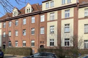 Kleine 3-Zimmer-Wohnung im Altbau!