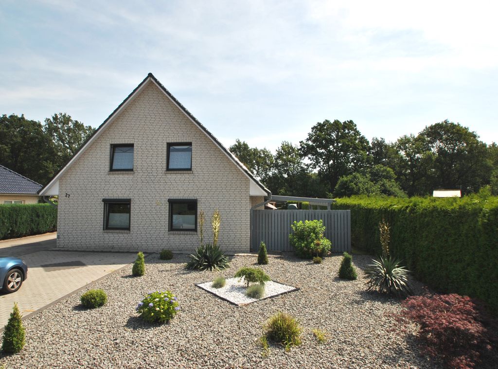 Einfamilienhaus mit großer Garage in Aschendorf, Stadt ...