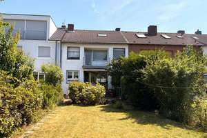 Charmantes Reihenmittelhaus mit sonnigem Garten in Köln-Longerich