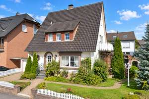 ***Einfamilienhaus mit Entwicklungspotenzial in Paderborn-Stadtheide*** – 33102 Kernstadt, Paderborn – Vorschaubild 1