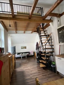 Große 1-Zi.-Whg. mit Galerie, EBK und Balkon