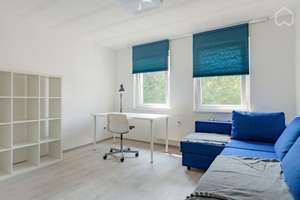 Bezugsfrei & Möbliert: Hell geschnittene 2-Zi.-ETW mit Balkon in Essen-Ostviertel (Provisionsfrei) – Friedbergstraße 2a, 45127 Holsterhausen, Essen – Vorschaubild 9
