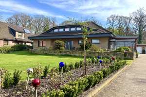 Luxuriöses Einfamilienhaus mit Pool und Sauna – Diepholz (Kreis) – Vorschaubild 1