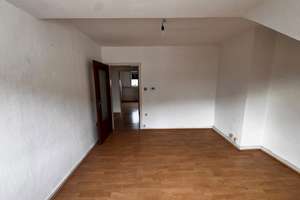 2-Zimmer-Dachgeschosswohnung in Duisburg mit guter Raumaufteilung – Fischerstraße 63, 47055 Wanheimerort, Duisburg – Vorschaubild 4