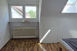 charmante Dachgeschosswohnung mit Balkon in kleiner Wohneinheit – 70327 Luginsland, Stuttgart – Vorschaubild 8
