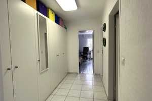 3-Zimmer-Etagenwohnung mit 2 Balkonen, Stellplatz und Einbauküche – Pforzheim – Vorschaubild 2